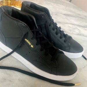 adidas sleek mid shoes black